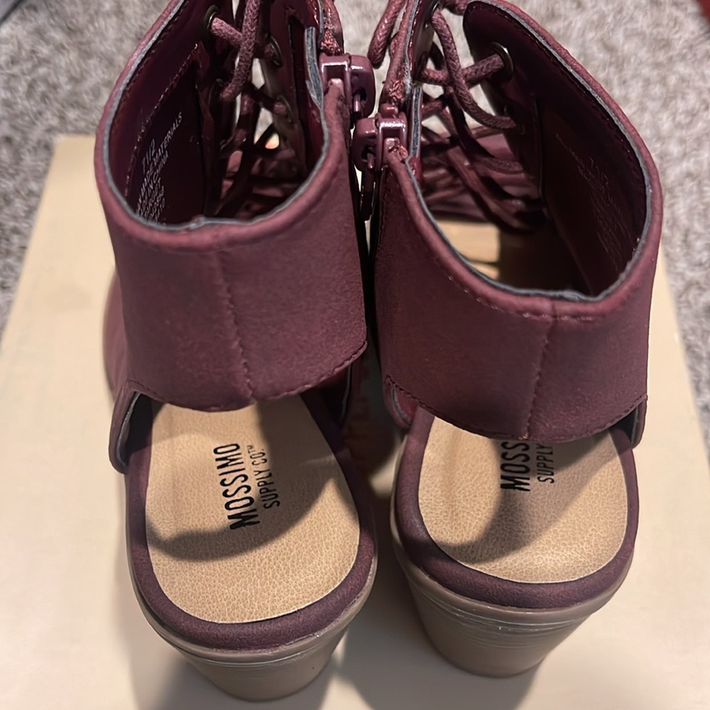 Heels - Picture 4 of 6